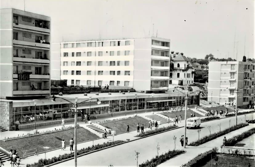 Tulcea-imagini vechi-cuvinte noi… Strada Isaccei,&nbsp;Garofița