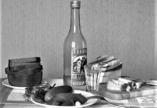 Tulcenii între meze și zakuski…