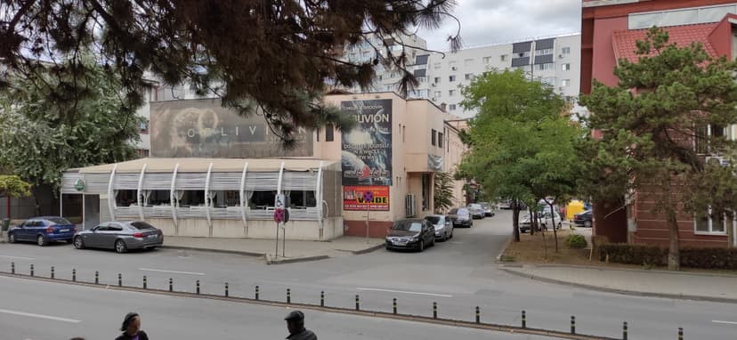 Cinema/ teatru Select, de vânzare… Pregătiți portofelele!…