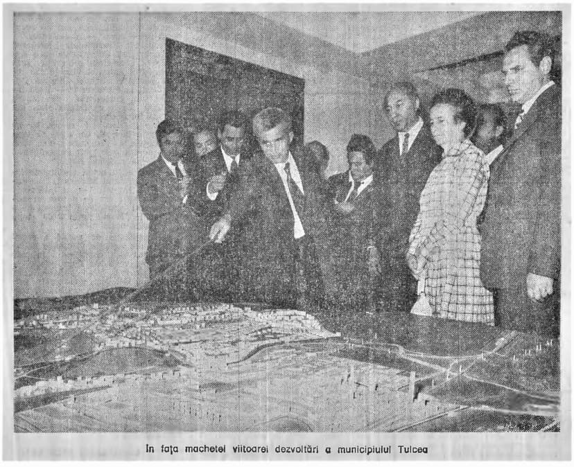 Tulcea-imagini vechi-cuvinte noi… Faleza, cine a pitit orașul?