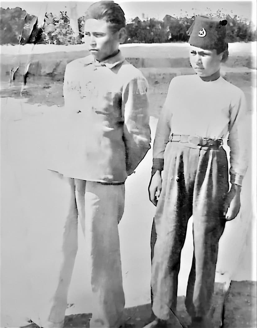 Moda la Dunărea de Jos… Între căciulă și pălărie… Fes…